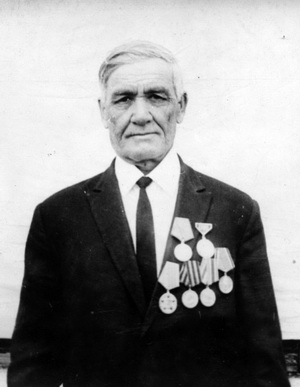 Василий Тихонович Крестников - участник Великой Отечественной войны, много лет работал водителем пожарной машины.